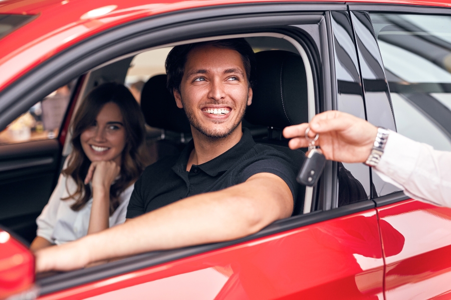How to Rent a Car in Sint Maarten During the Peak Season
