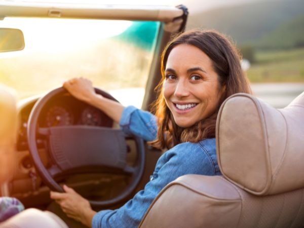 Comparing luxury and budget rental cars in Sint Maarten