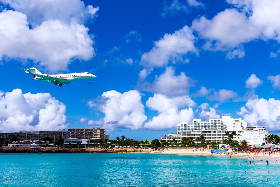 A Guide to driving fron Princess Juliana Airport to Philipsburg by Rental Car